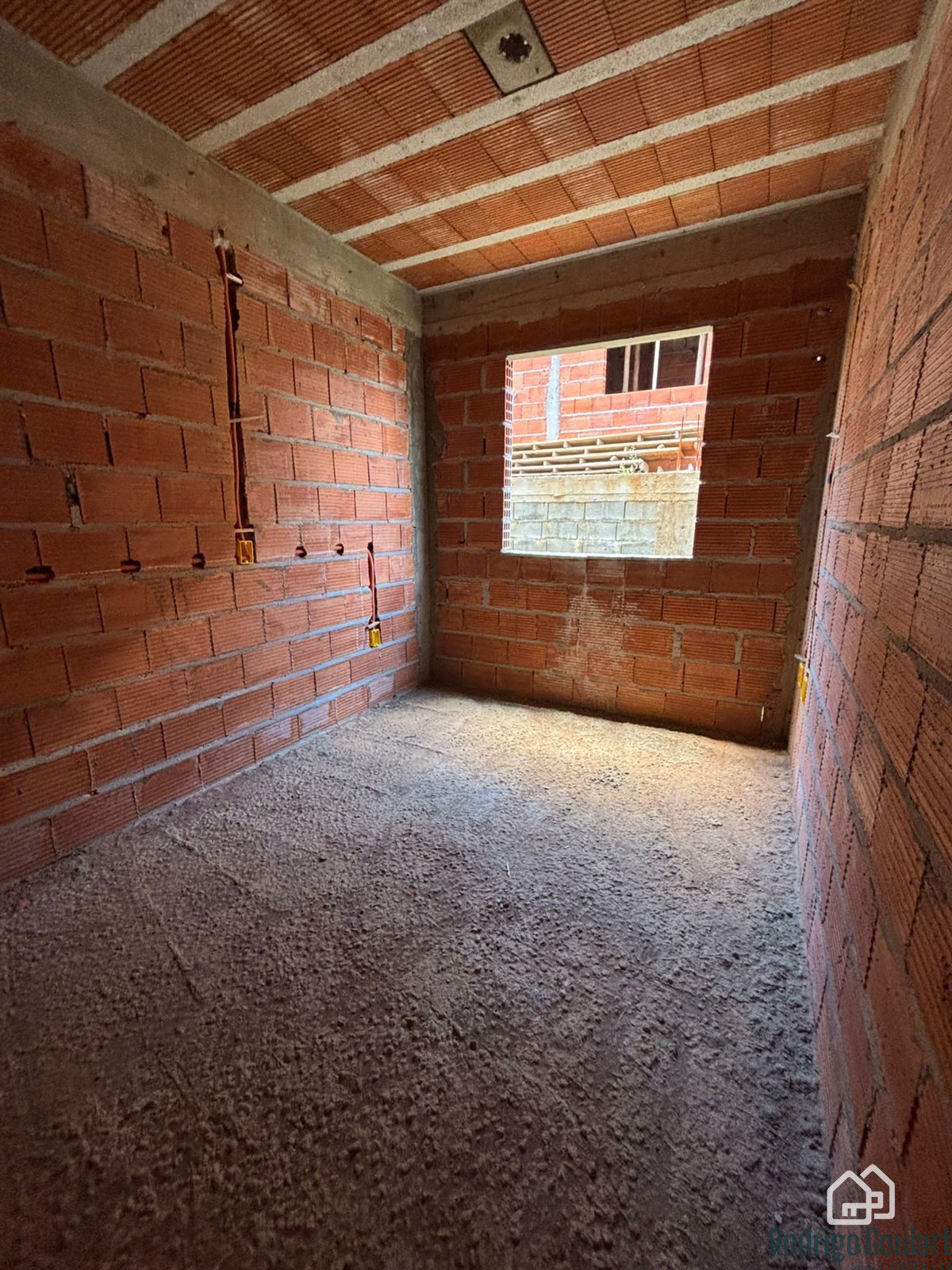 WhatsApp Image 2025-12-05 at 17.14.13 (1)